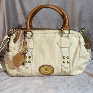 FOSSIL Grayson Beige Canvas Fabric
Satchel & Fossil Popstich vintage Wallet 🆕